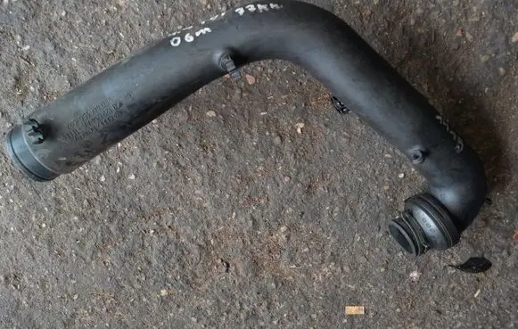 Volkswagen Golf V Intercooler hose/pipe 1K0129654AA