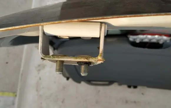 KIA Rio Tailgate/trunk/boot hinge