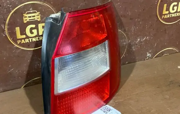 Audi A4 S4 B6 8E 8H Rear/tail lights 8E9945096