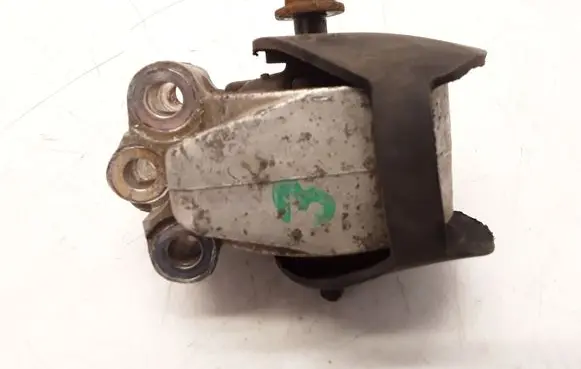 Volvo S40, V40 Engine mount bracket 3318040 30814380