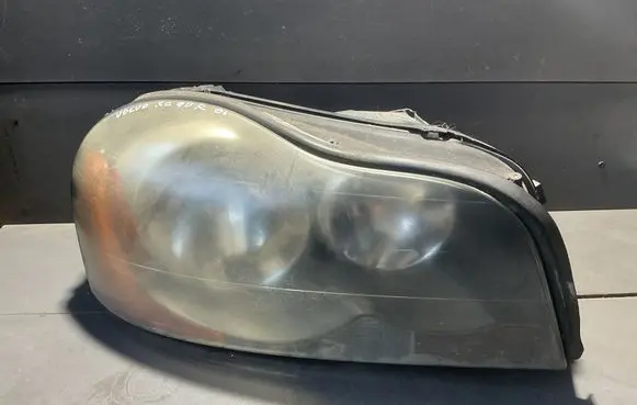 Volvo XC90 Headlight/headlamp 30744012 89900297