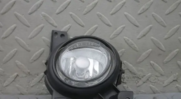 Nissan Navara D40 Front fog light 61010