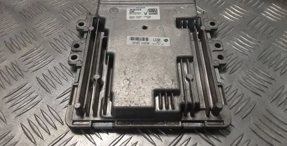 KIA Sportage Engine control unit/module 391002U930 SIM2K510 9001230061KI