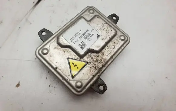 Land Rover Range Rover L322 Headlight ballast module Xenon 130732926900 10EEG080646 10FEG080646
