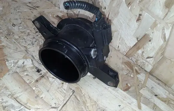 Mazda 3 II Mass air flow meter 7M519A673EH 7M5112B579BB