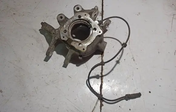 BMW 5 F10 F11 Rear wheel hub 6793770