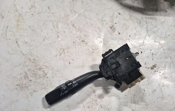 Toyota Avensis Verso Indicator stalk 173741