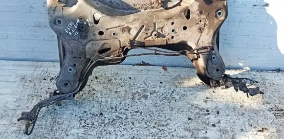 Renault Laguna II Front subframe