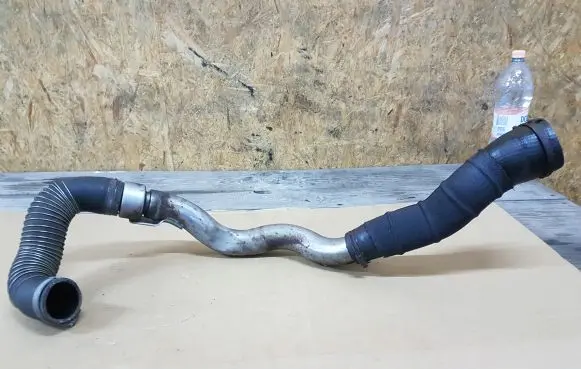 Ford Mondeo MK IV Intercooler hose/pipe