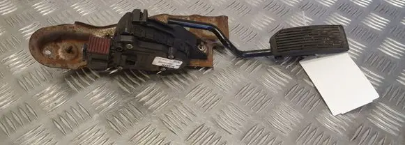 Nissan Primera Accelerator throttle pedal 18002AU400