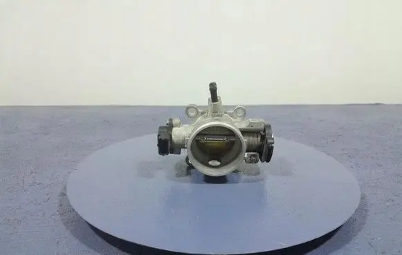 Hyundai Elantra Throttle body valve
