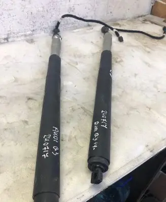 Audi Q3 F3 Tailgate/trunk strut/damper 83a827851a
