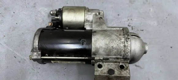 BMW 3 F30 F35 F31 Starter motor 8643641