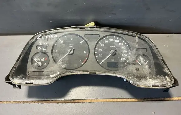 Opel Zafira A Speedometer (instrument cluster) 24419560HT