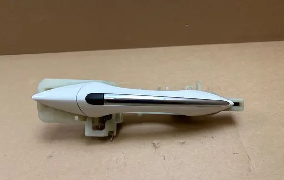 Hyundai i40 Front door exterior handle 