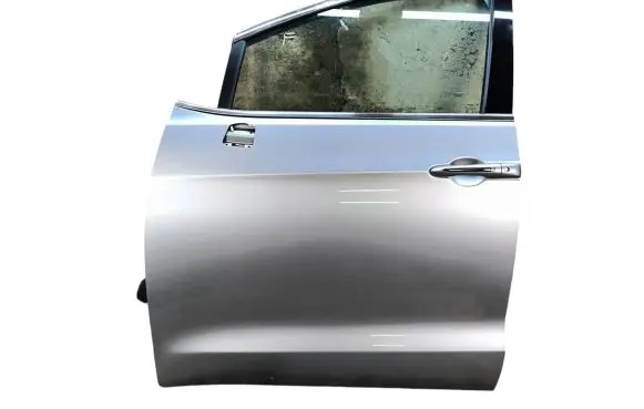 Chrysler Pacifica Front door 43R001565