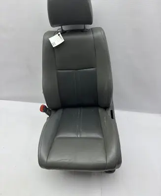 Jeep Grand Cherokee (WK) Front driver seat 
