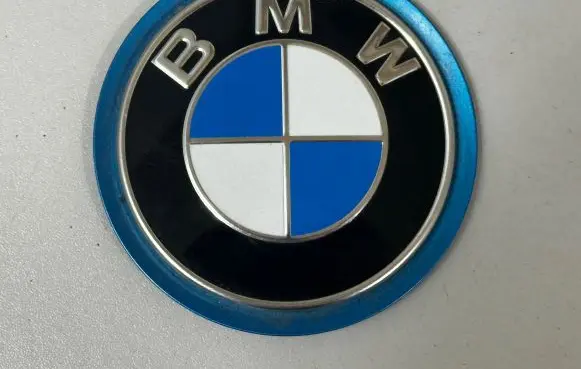 BMW i4 Manufacturer badge logo/emblem 9465158