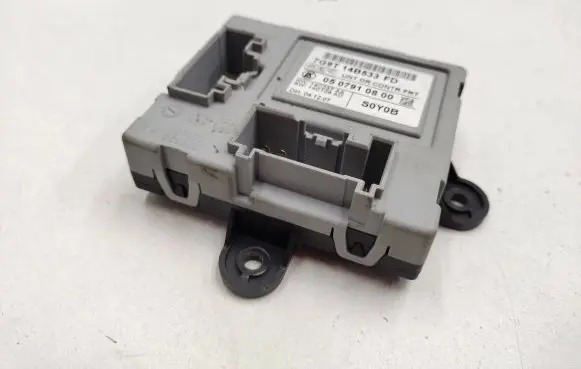 Ford Mondeo MK IV Door control unit/module 7G9T14B533FD 0507910800 14C237AA