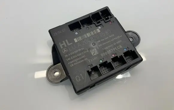 Mercedes-Benz C W204 Door control unit/module A2048207585 A2044421332 A2048200526