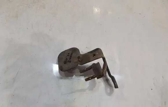 Toyota Yaris Muffler mount bracket/holder 