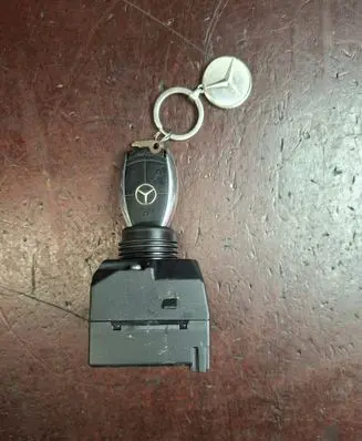 Mercedes-Benz R W251 Ignition lock A1645451308 33002807 3006302831706144