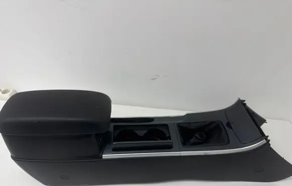 Mazda 6 Center console 
