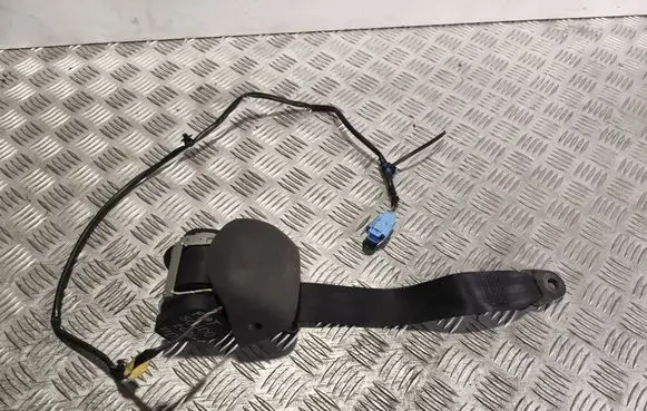 Rear seatbelt