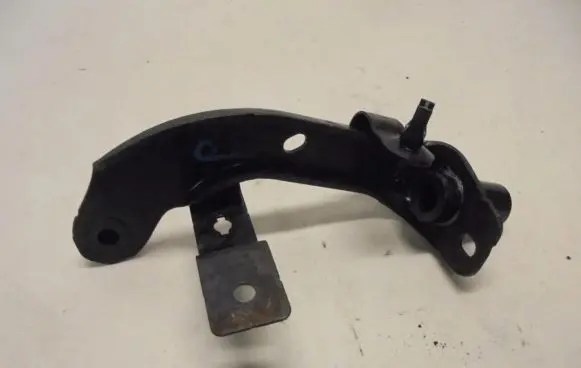 Renault Kangoo II Radiator mount bracket