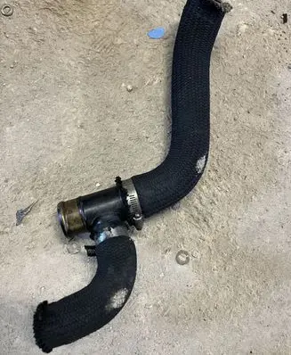 Mitsubishi Pajero Engine coolant pipe/hose
