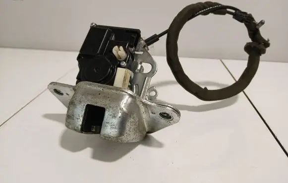 Tailgate/trunk/boot lock/catch/latch
