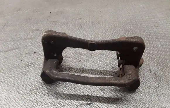 Toyota Previa (XR30, XR40) II Brake caliper pad carrier rear 