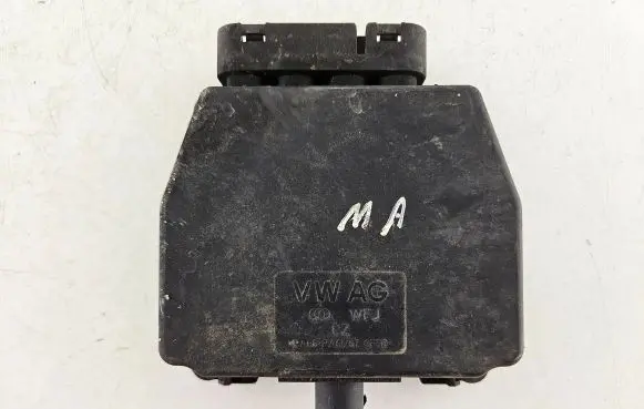 Volkswagen Touran I Turbo solenoid valve 6Q0906625