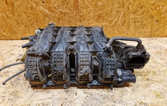Toyota RAV 4 (XA40) Intake manifold 171200V010
