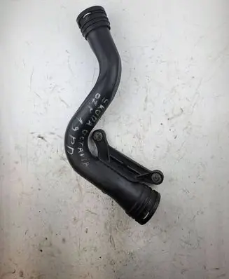 Skoda Octavia Mk2 (1Z) Air intake hose/pipe 1K0145762CK