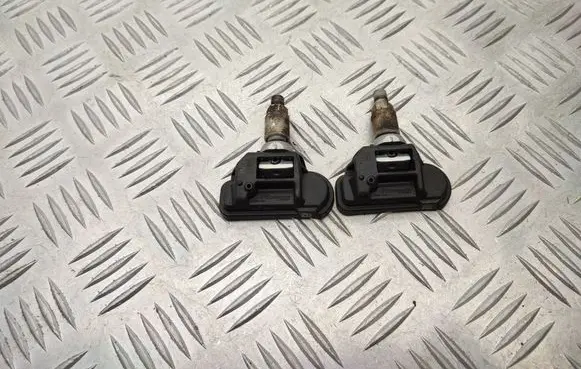 Mercedes-Benz A W176 Tire pressure sensor A0009050030