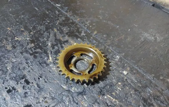 BMW 5 E39 Timing chain sprocket 17351443 1735144