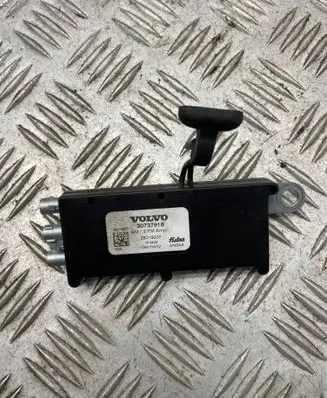 Volvo V50 Aerial antenna amplifier 30737918