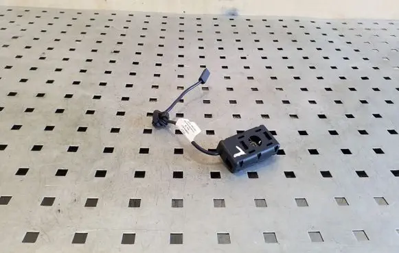 Tesla Model 3 Aerial antenna filter 150942000D