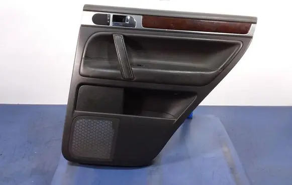 Volkswagen Touareg I Door card panel trim set
