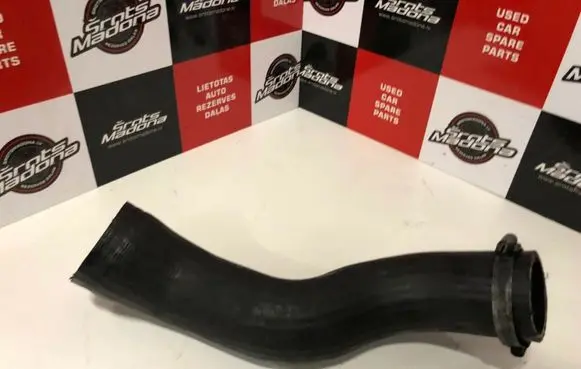 Volvo XC90 Intercooler hose/pipe 30680217