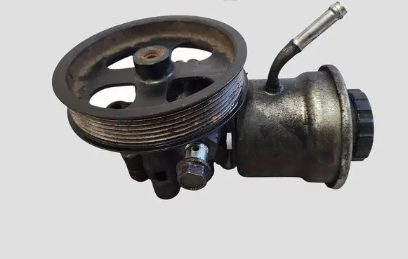 Toyota Avensis T250 Power steering pump 12180