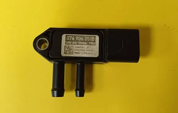 Volkswagen Touran I Air pressure sensor 076906051B