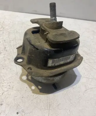 BMW X5 E70 Engine mount bracket P679541701 35420