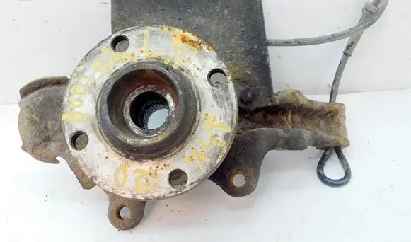 Audi 80 90 S2 B4 Front wheel bearing hub 195975