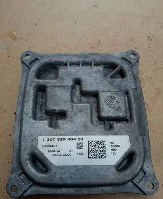 Peugeot 308 Headlight ballast module Xenon 10EEG122222 130732940400