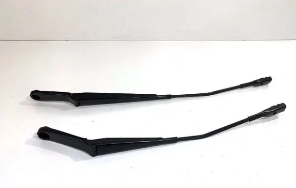 Audi Q3 8U Front wiper blade arm