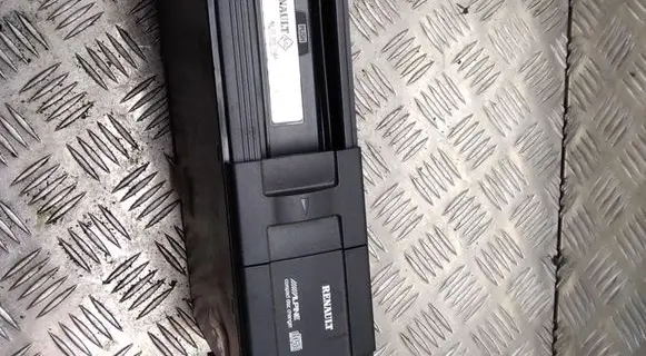 Renault Espace - Grand espace IV CD/DVD changer 8200207100 AL040283917