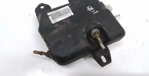 Volvo V50 AdBlue liquid reservoir 3M519C103AG