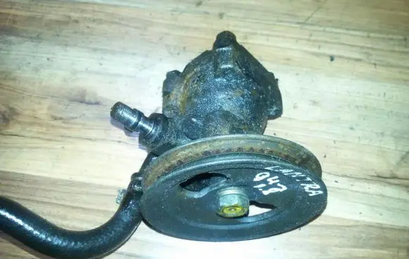 Hyundai Lantra I Power steering pump